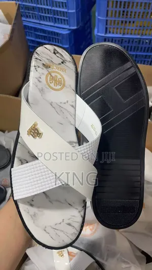 Solid Leisure Leather Sandals