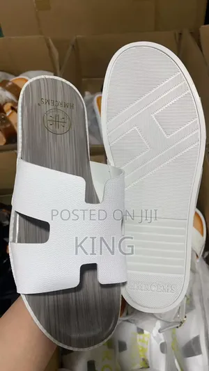 Mellow Leisure Leather Sandals