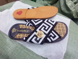 Iconic Leisure Leather Sandals