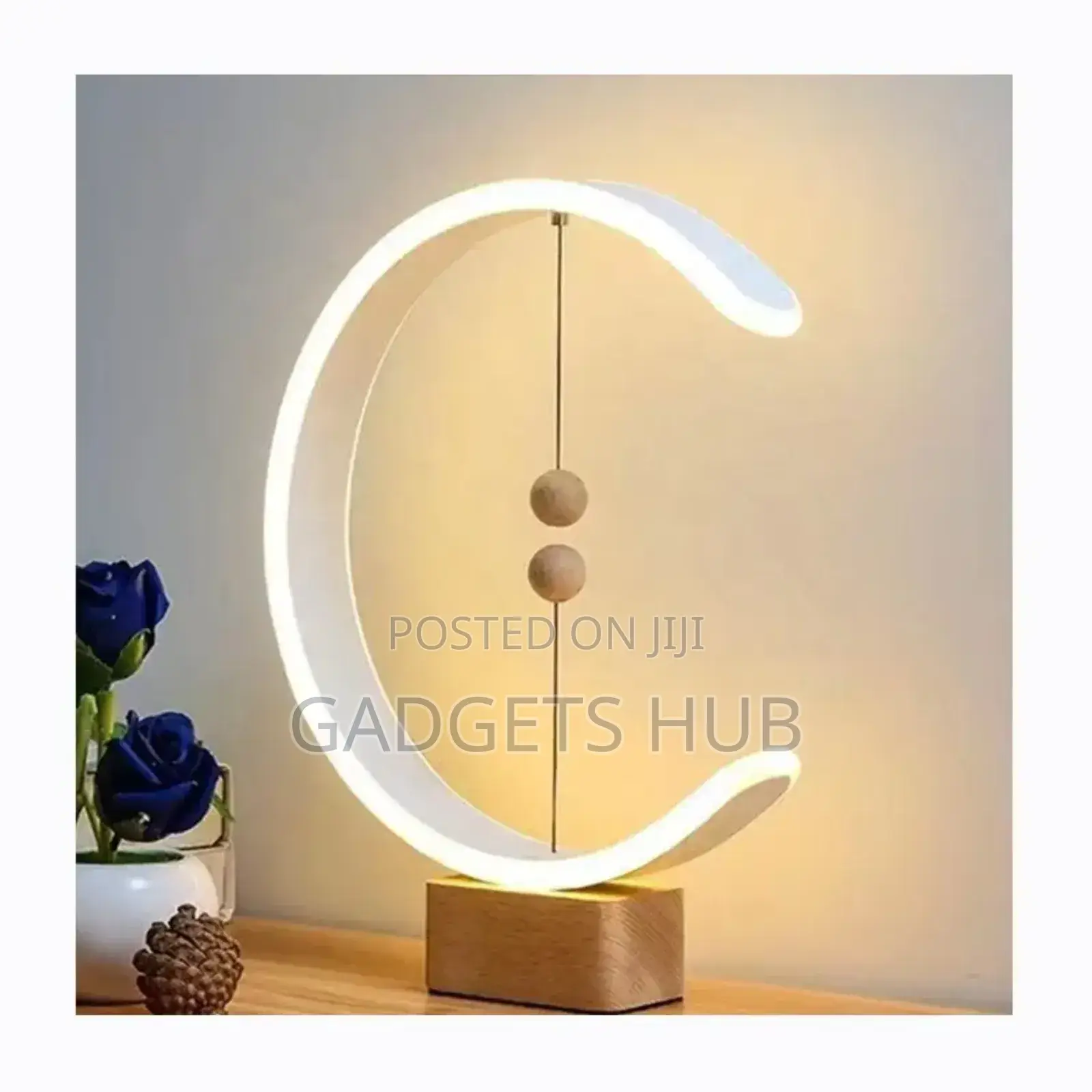 Magnetic Balance Wooden Bedside Table Lamp
Magnetic USB
