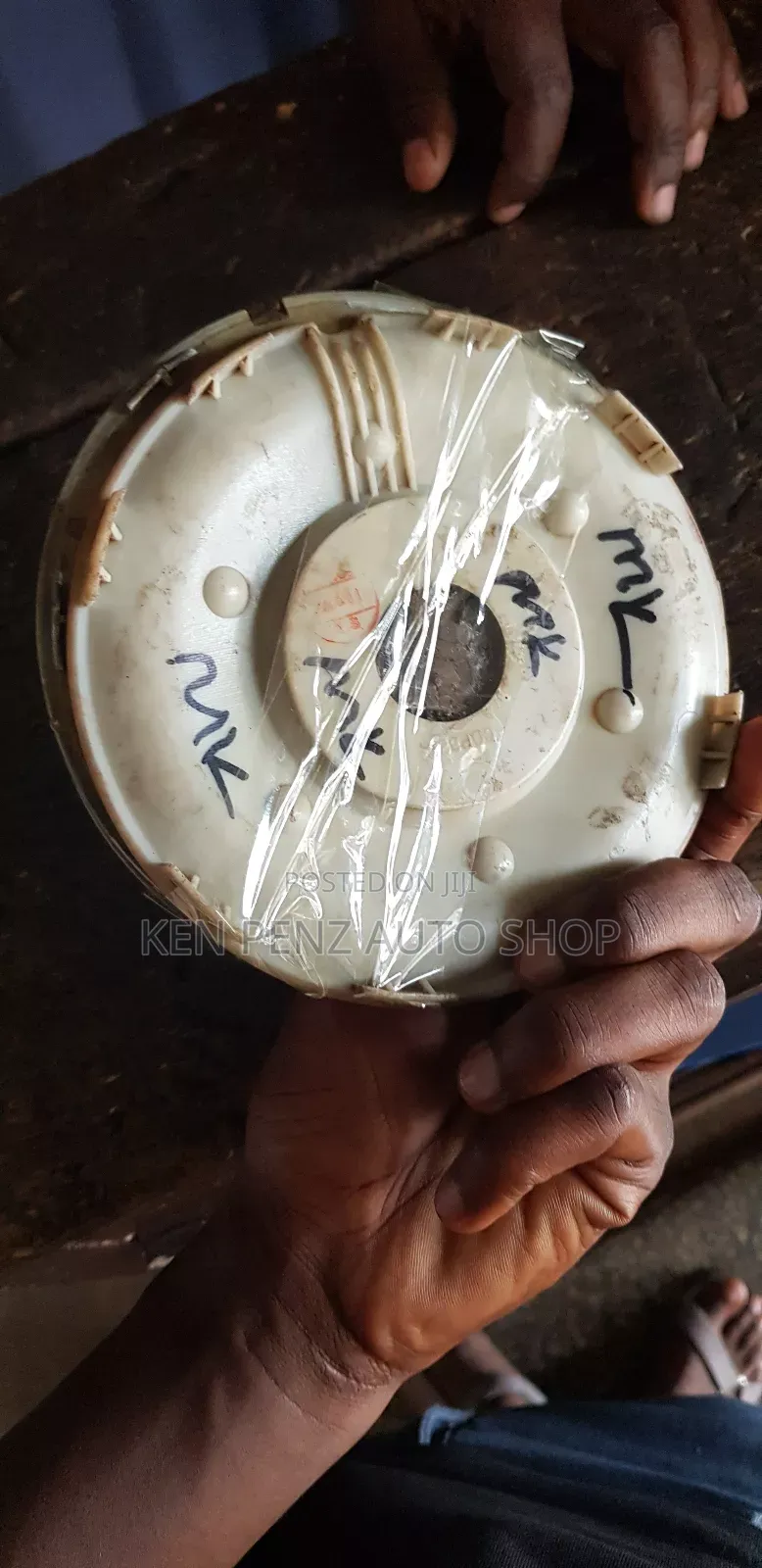 Spot Rim Center Caps/ Clamps for 100, Premio