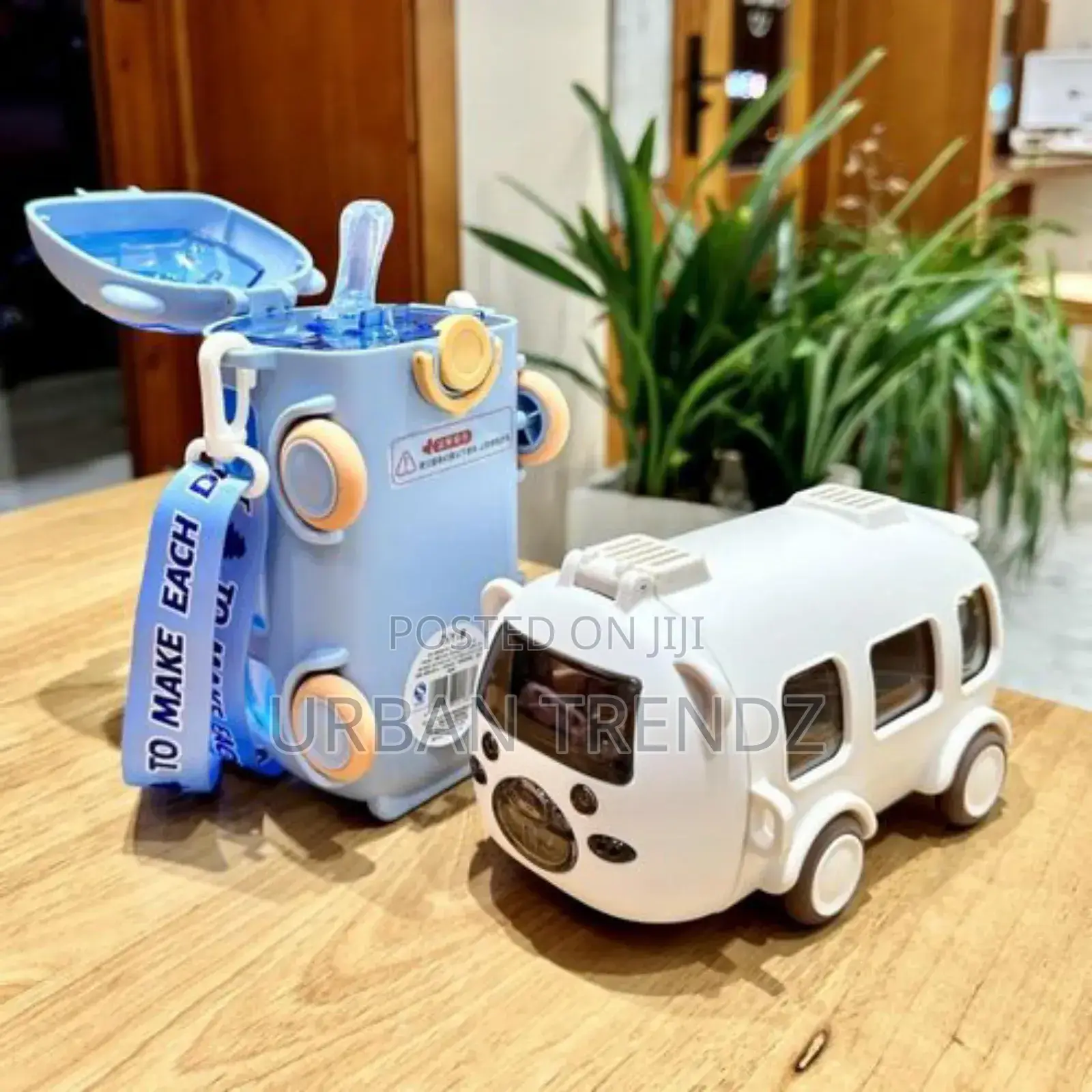 500ML Bus Water Bottle for Kids With Strap, Sipper, Straw