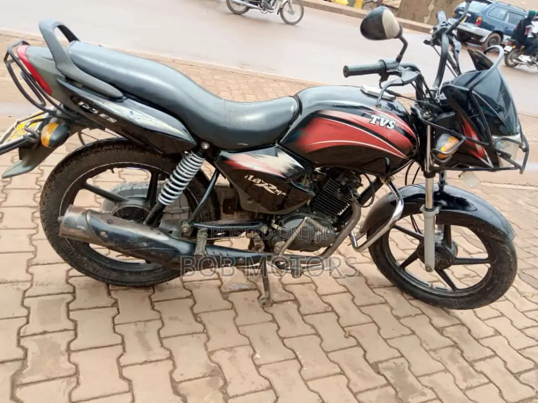 TVS HLX 125 2021 Black
