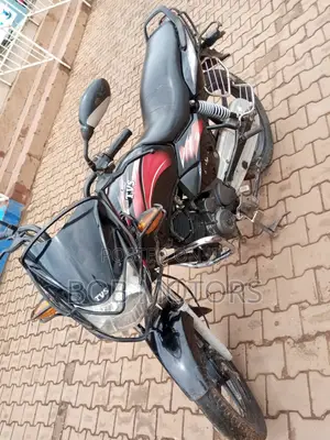 TVS HLX 125 2021 Black