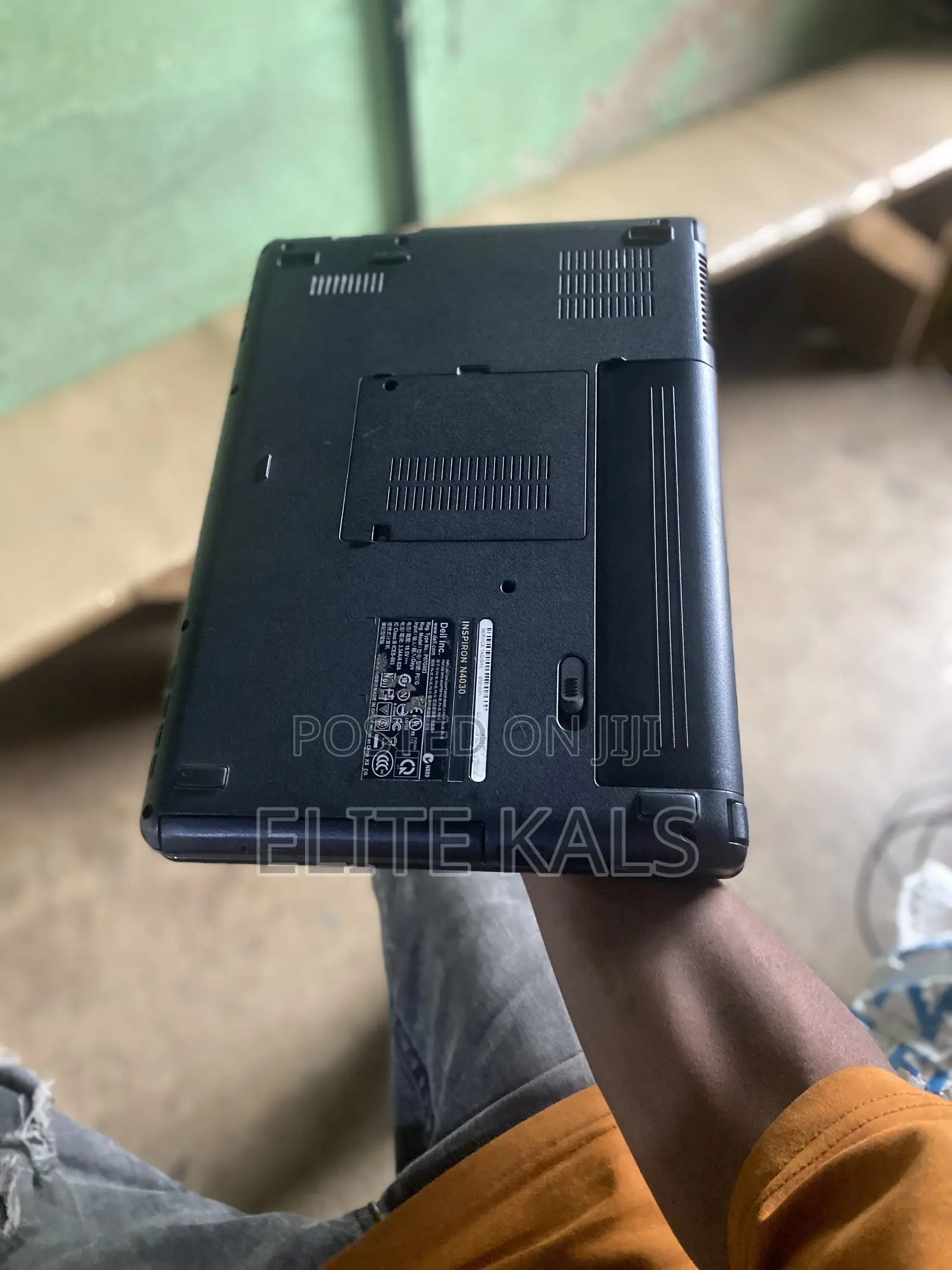 Laptop Dell Inspiron Duo 4GB Intel HDD 160GB