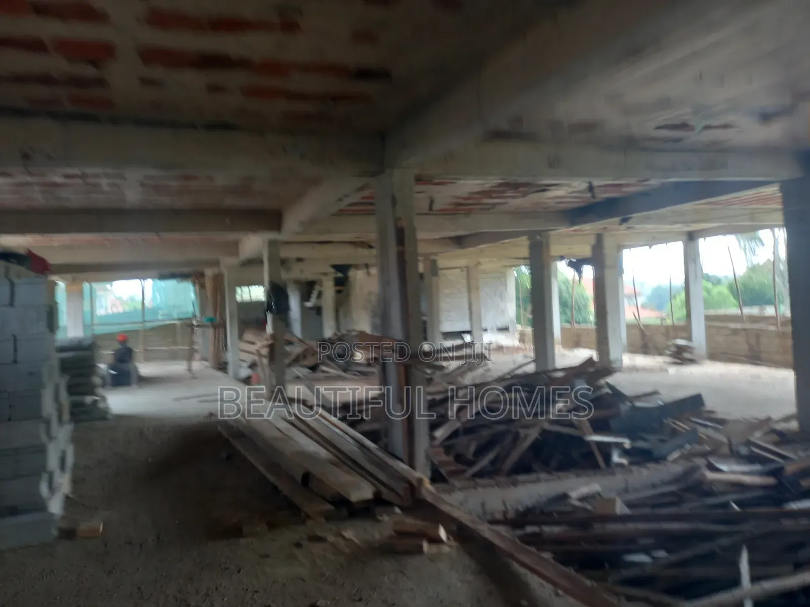 Furnished 2bdrm Condo in Kira for sale
