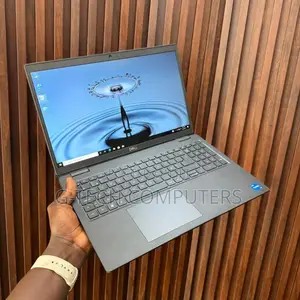 New Laptop Dell Latitude 3520 8GB Intel Core I5 SSD 256GB