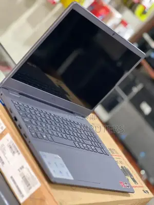 New Laptop Dell Inspiron 3541 8GB AMD Ryzen 5 SSD 512GB