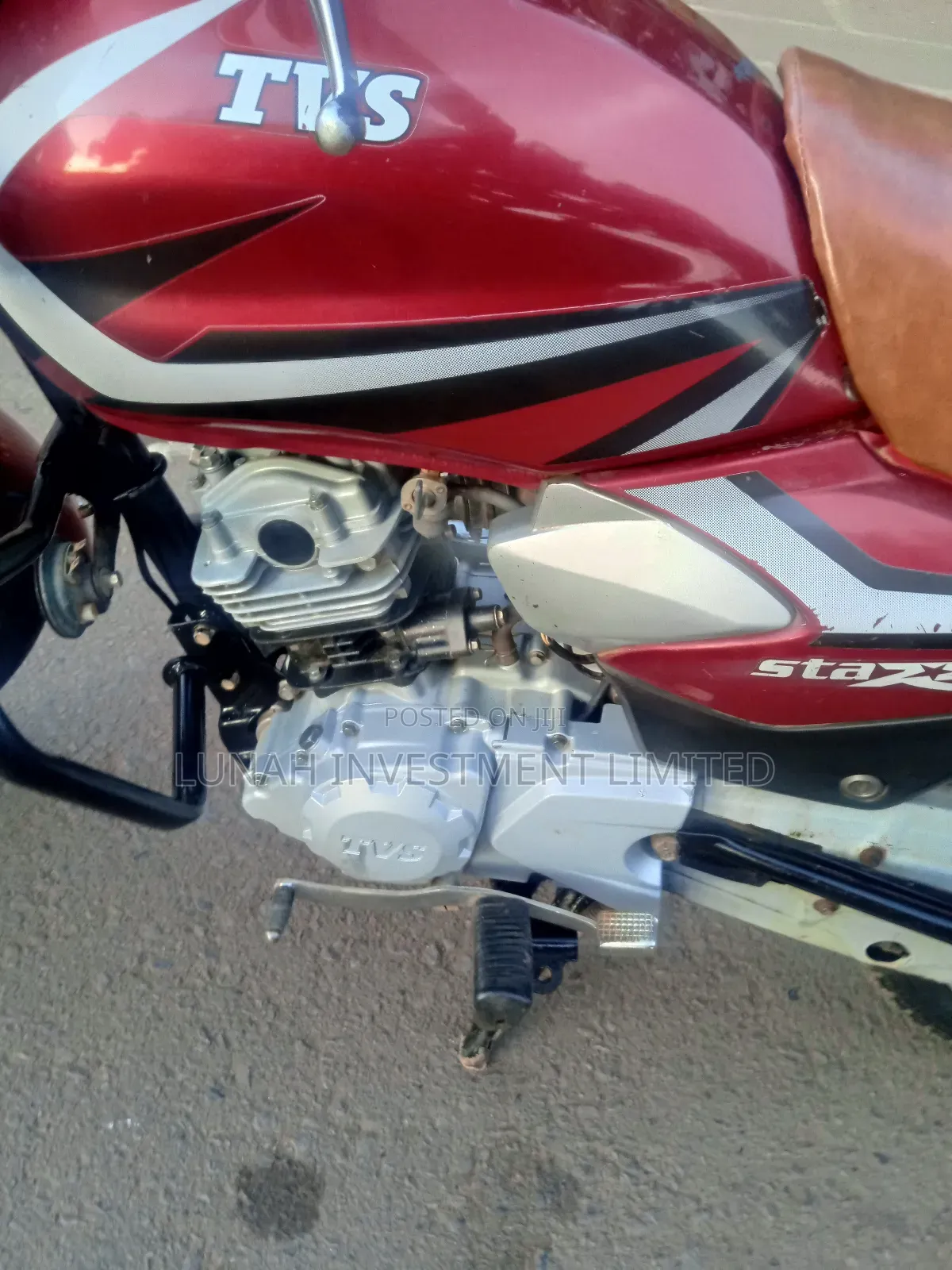 TVS HLX 125 2023 Red