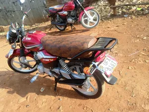 TVS HLX 125 2023 Red