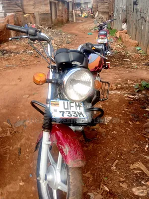 TVS HLX 125 2024 Red