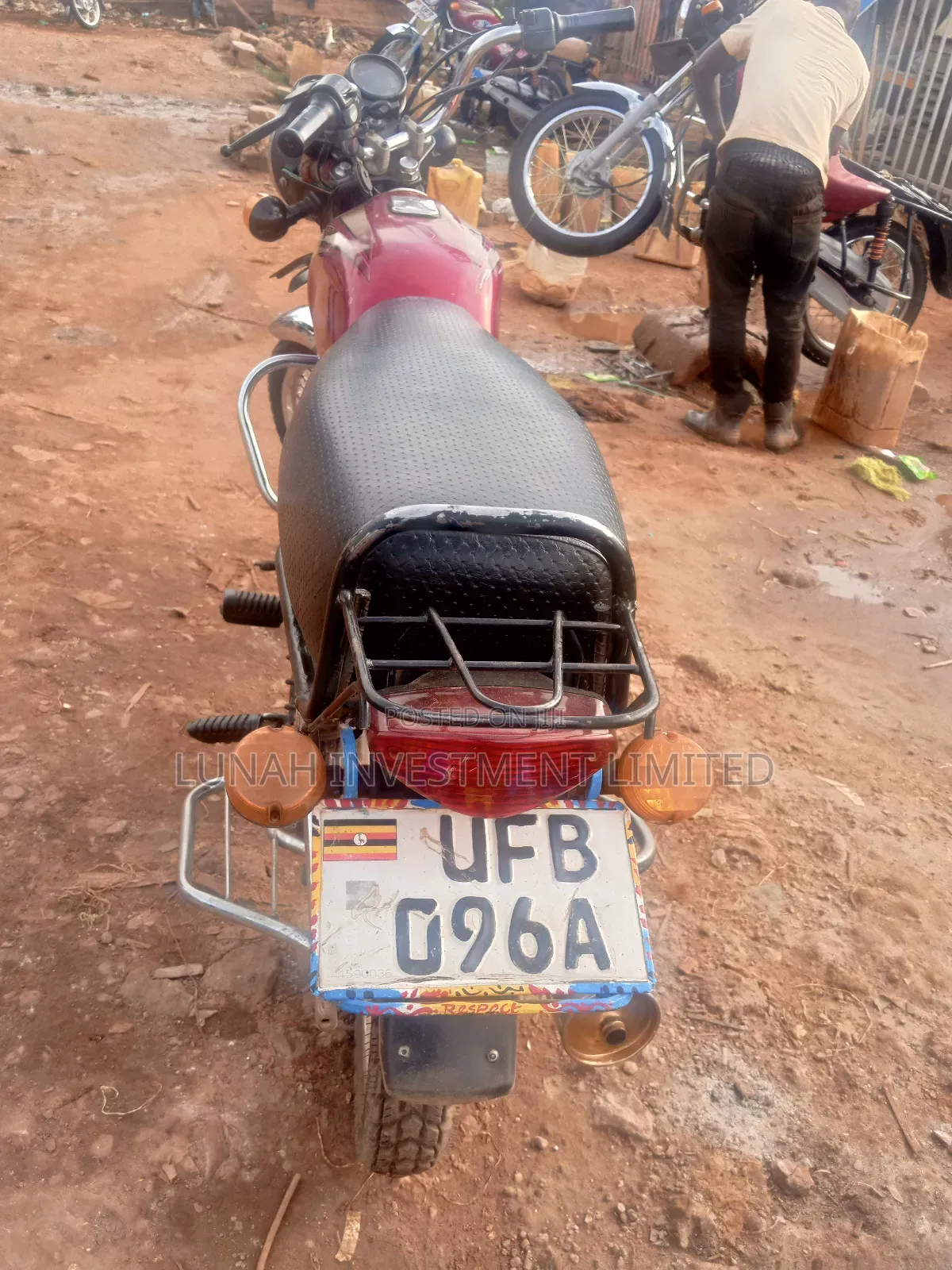 Bajaj Boxer 100 2022 Red