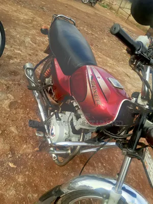 Bajaj Boxer 100 2022 Red