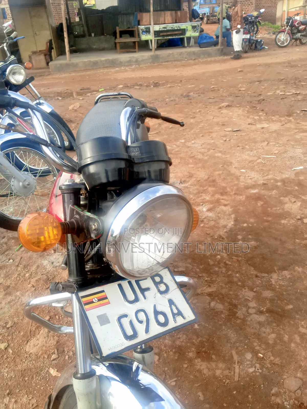 Bajaj Boxer 100 2022 Red