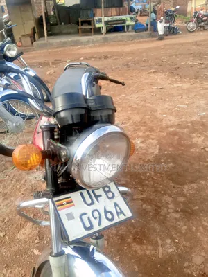 Bajaj Boxer 100 2022 Red
