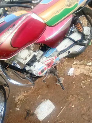 Bajaj Boxer 2023 Red