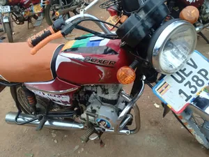Bajaj Boxer 100 2023 Red