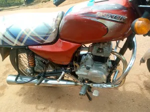 Bajaj Boxer 100 2022 Red