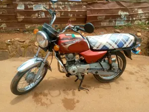 Bajaj Boxer 100 2022 Red