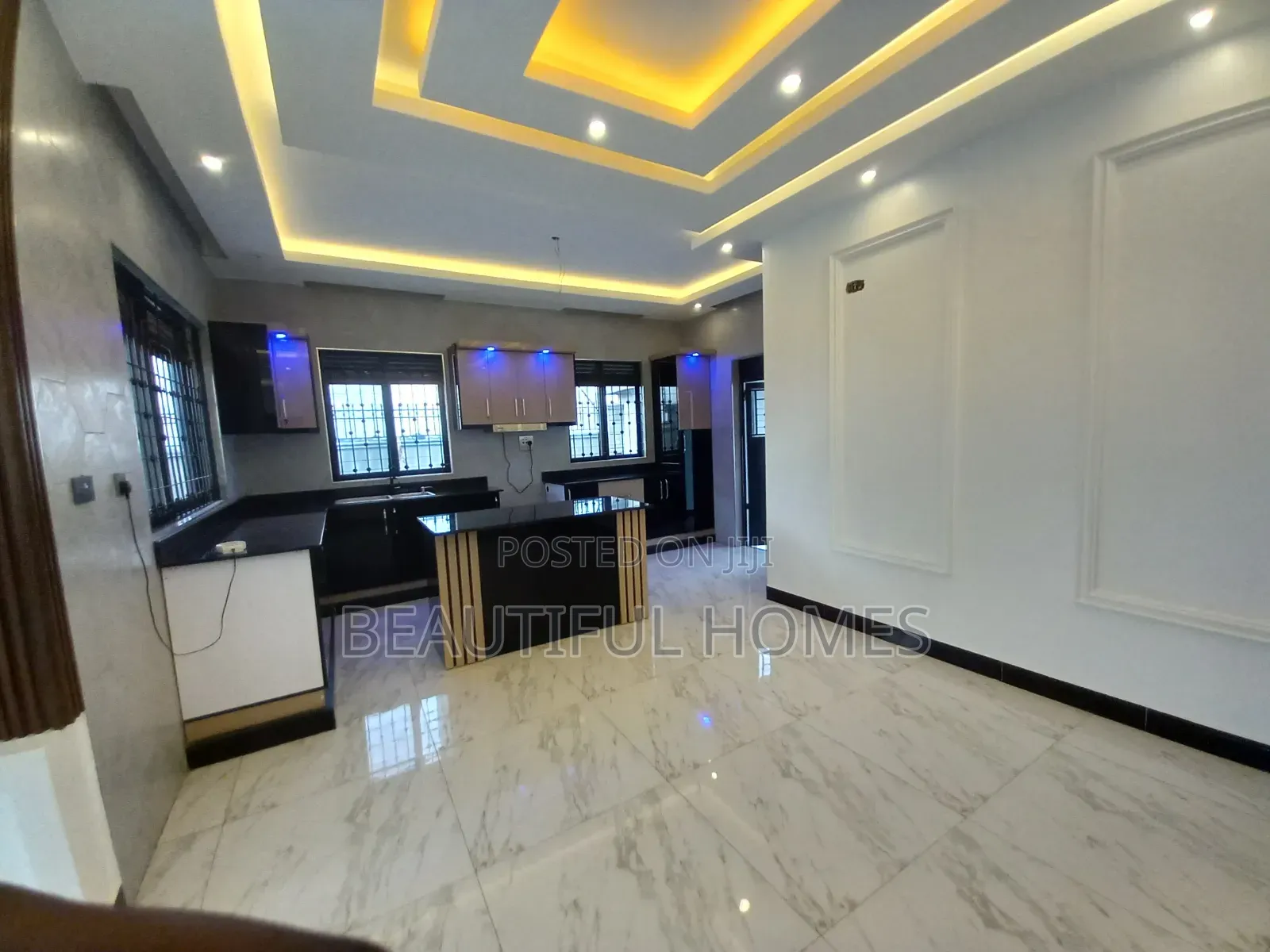 Furnished 5bdrm Duplex in Kira Rich for sale