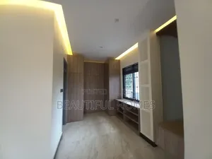 Furnished 5bdrm Mansion in Kira for sale