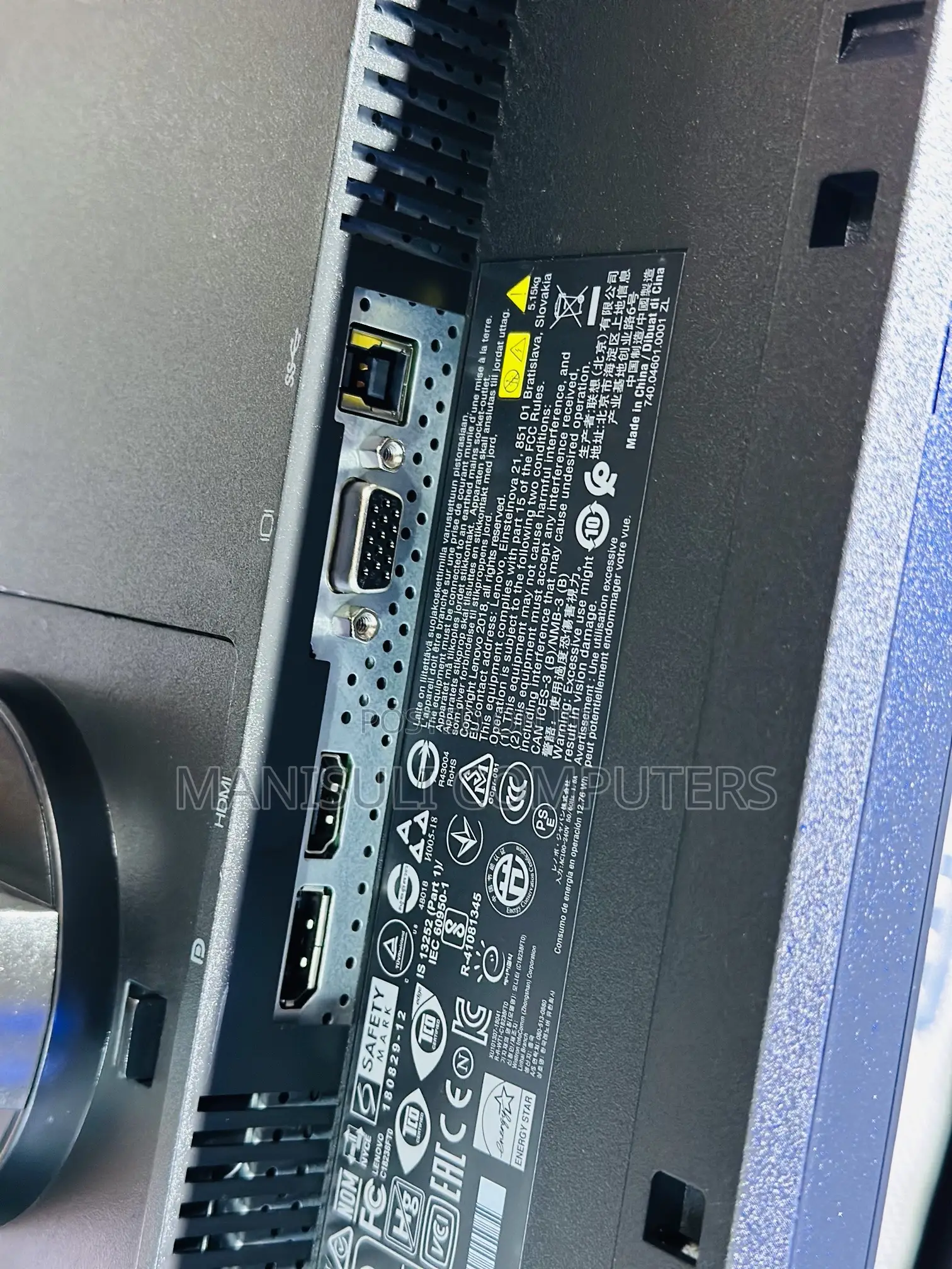 Monitor Lenovo 22 Inch Screen Ips Vga Hdmi Dp Walnt One Year