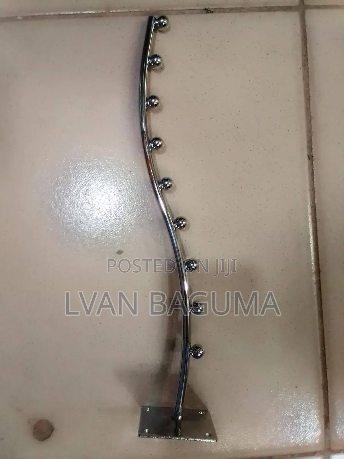 Boutique Curve Wall Rods With Hooks - 9 Hooks, Thin Body
