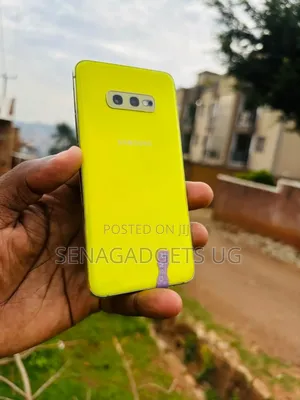 Samsung Galaxy S10e 128 GB Yellow