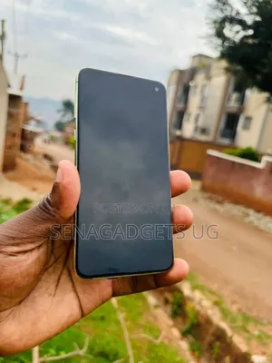 Samsung Galaxy S10e 128 GB Yellow