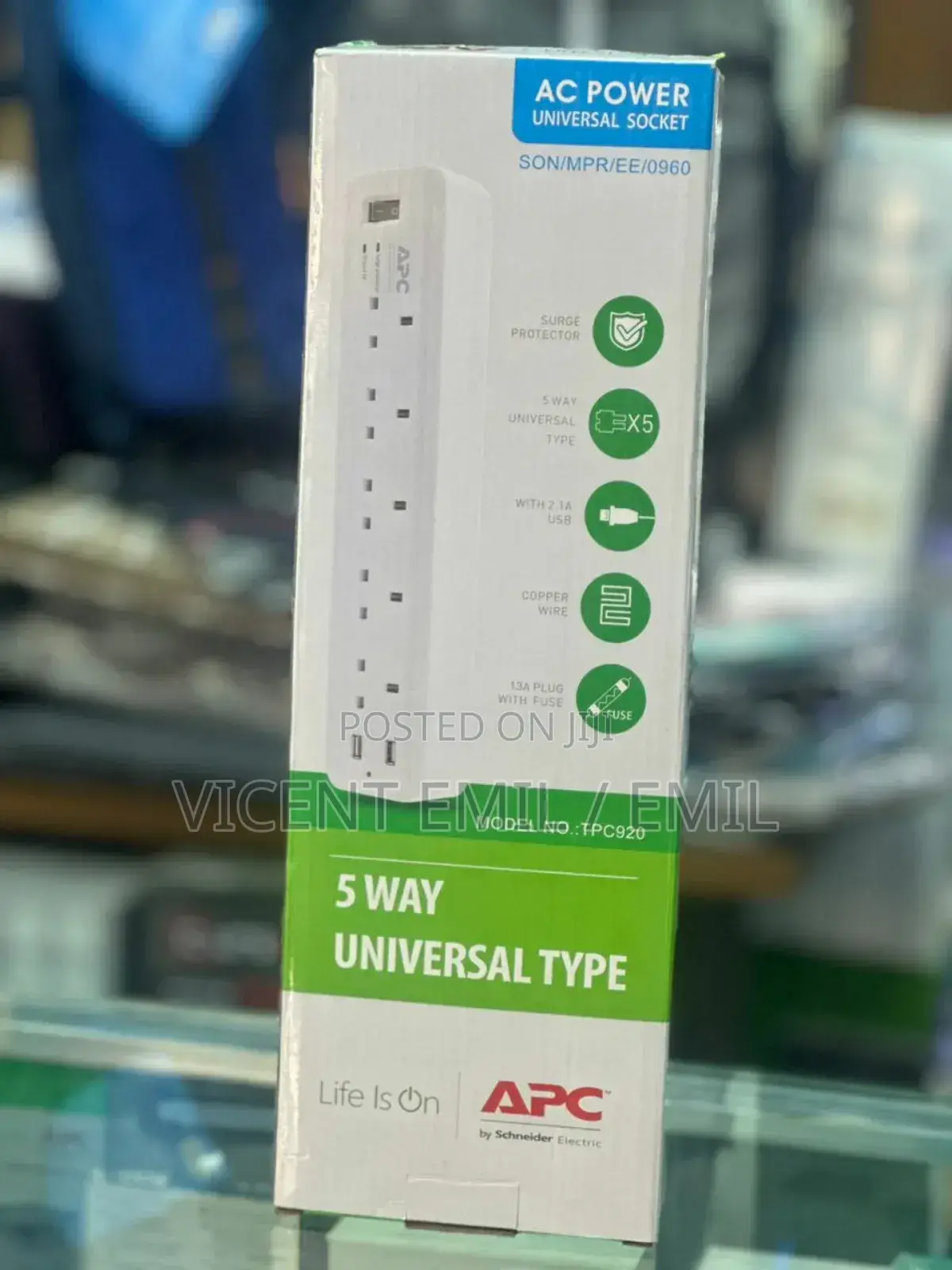 APC EXTENSION/SOCKET 5 Ways With USB Ports