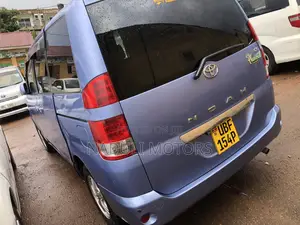 Toyota Noah 2006 Blue