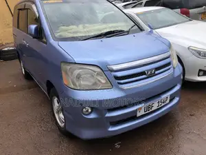 Toyota Noah 2006 Blue