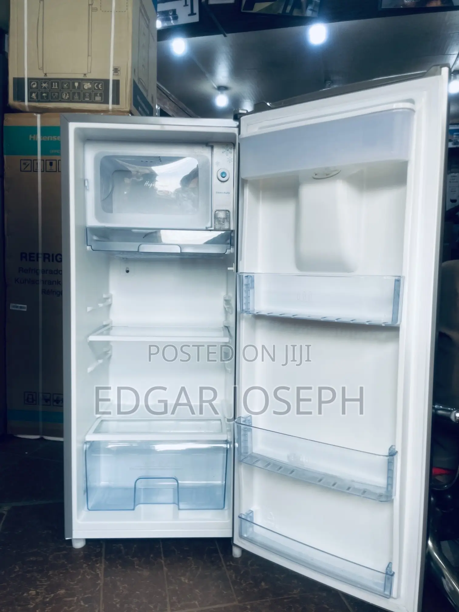 Hisense 229L Refrigerator With Water Dispenser