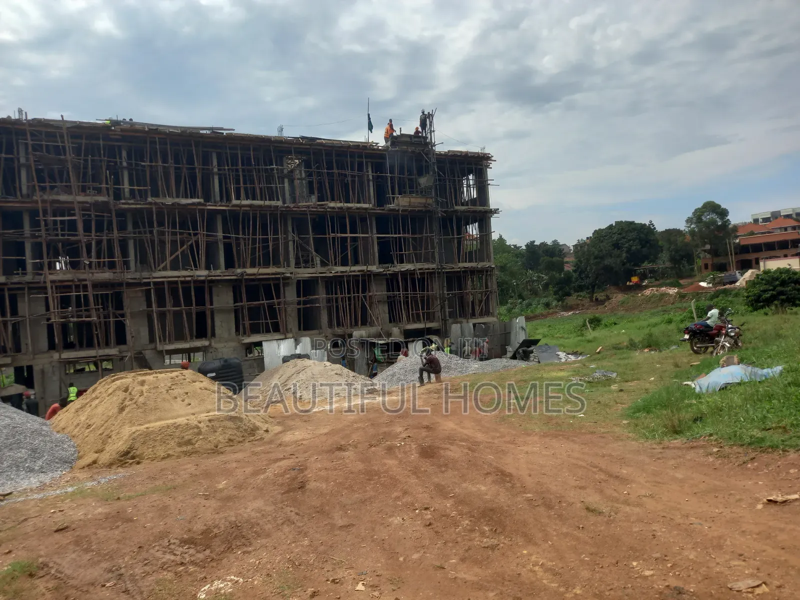 Furnished 2bdrm Condo in Kira Town for sale