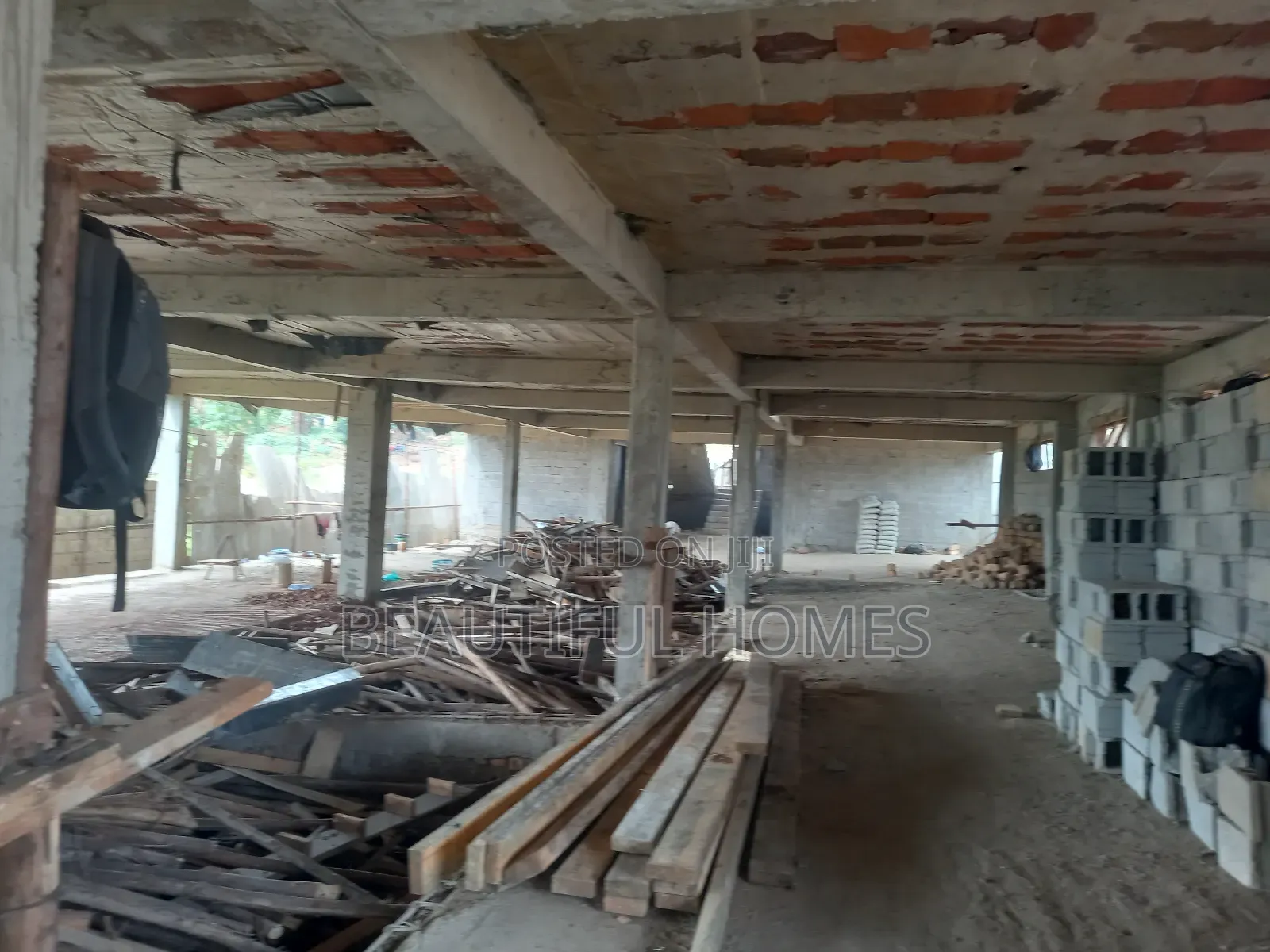 Furnished 2bdrm Condo in Kira, Central Division for sale