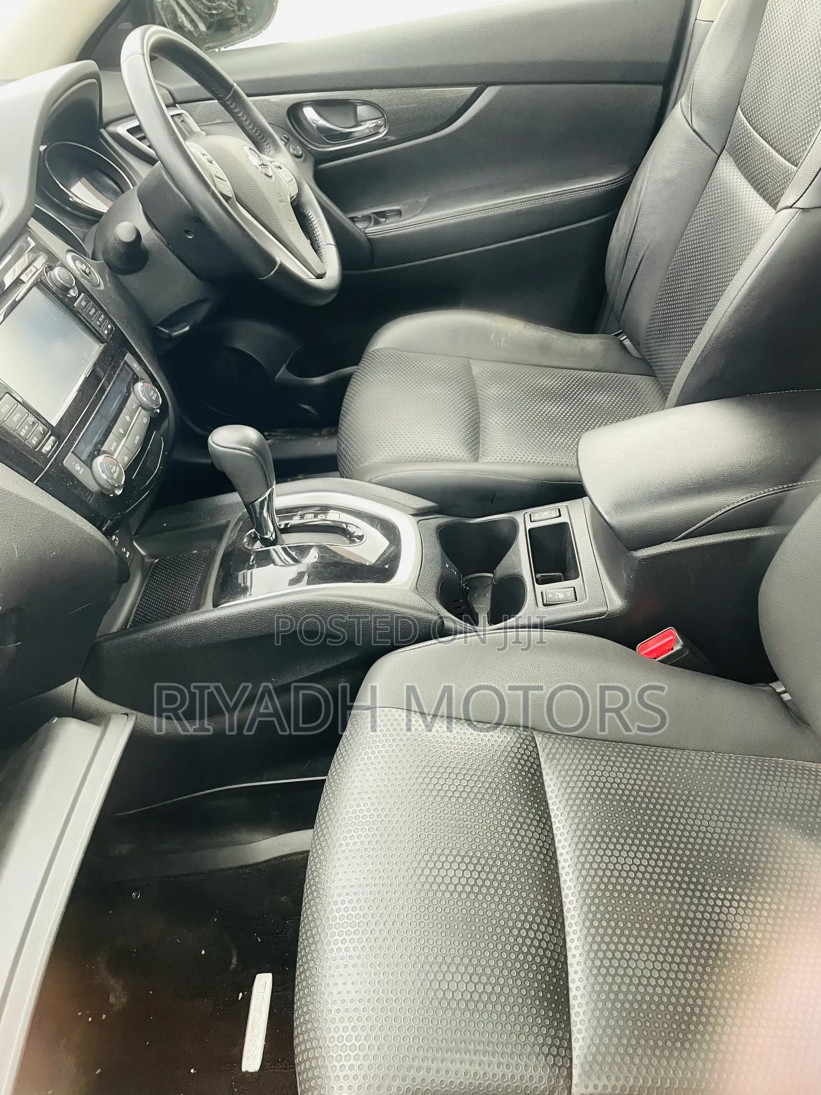 Nissan X-Trail 2.0 Petrol FWD 2015 Gray