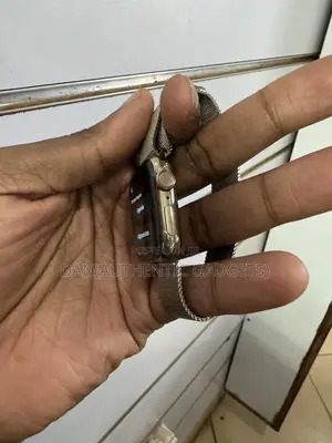 Apple Watch Series 6 Stainless Gold 40mm