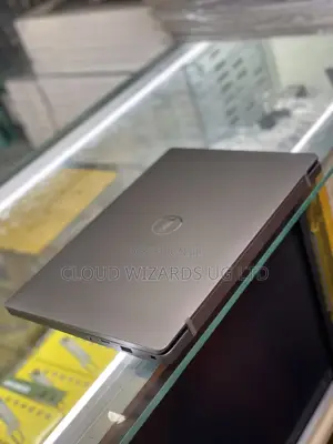 Laptop Dell Latitude 7400 8GB Intel Core I5 SSHD (Hybrid) 256GB