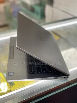 Laptop Dell Latitude 7300 16GB Intel Core I5 SSHD (Hybrid) 256GB