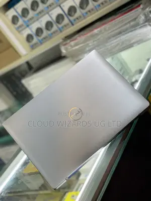 Laptop Dell Latitude 7300 16GB Intel Core I5 SSHD (Hybrid) 256GB