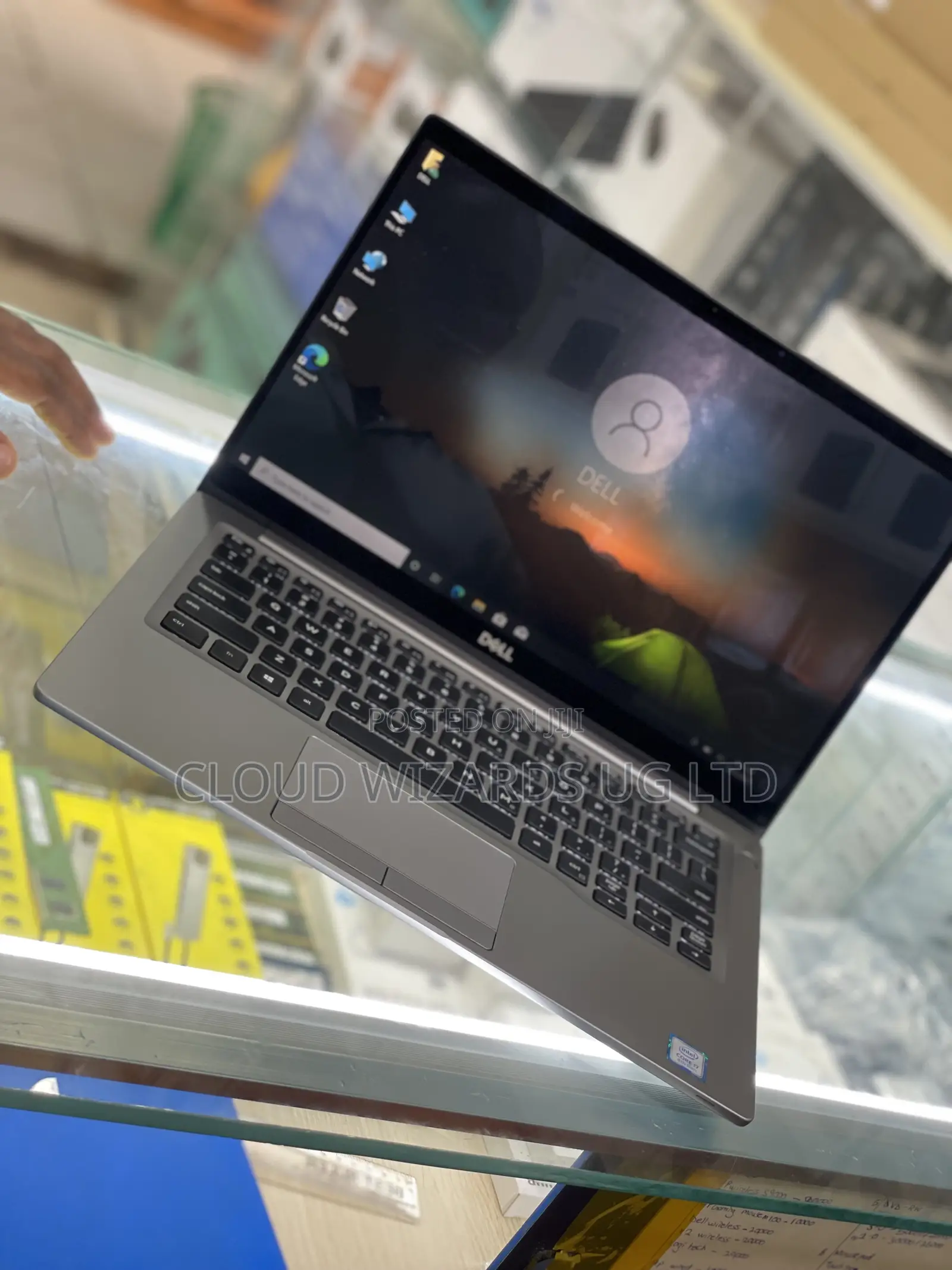 Laptop Dell Latitude 7300 16GB Intel Core I5 SSHD (Hybrid) 256GB