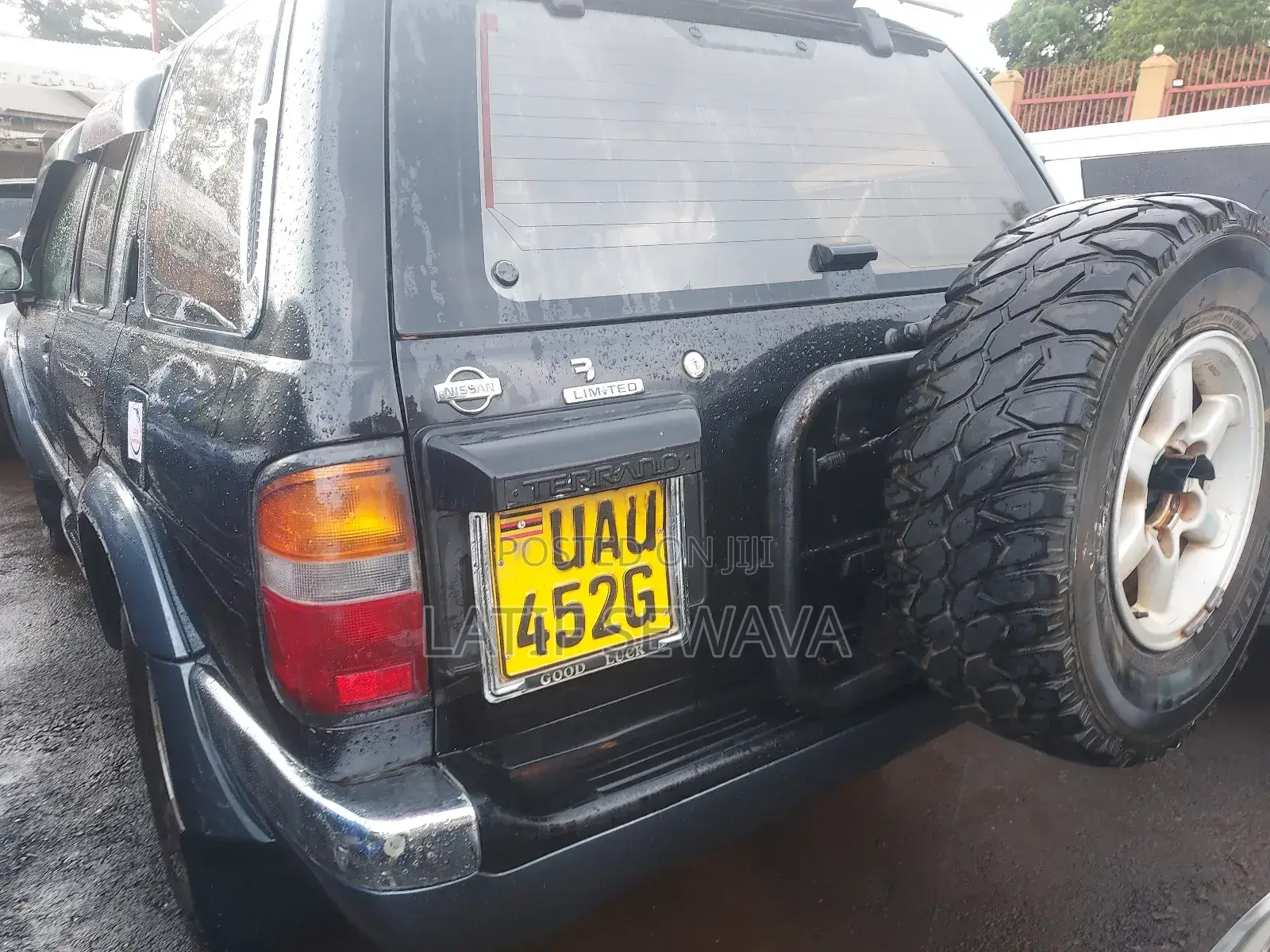 Nissan Terrano 1995 Black