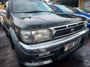 Nissan Terrano 1995 Black