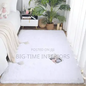 White Fluffy Center Carpet 1.5by2 Meters
