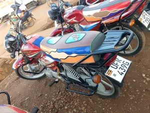 TVS HLX 125 2023 Red