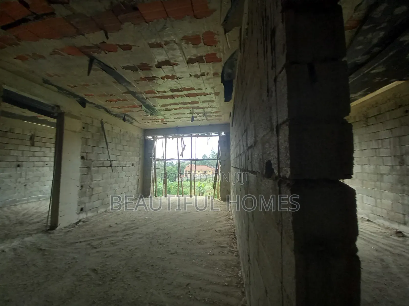 Furnished 2bdrm Condo in Kira Town, Central Division for sale