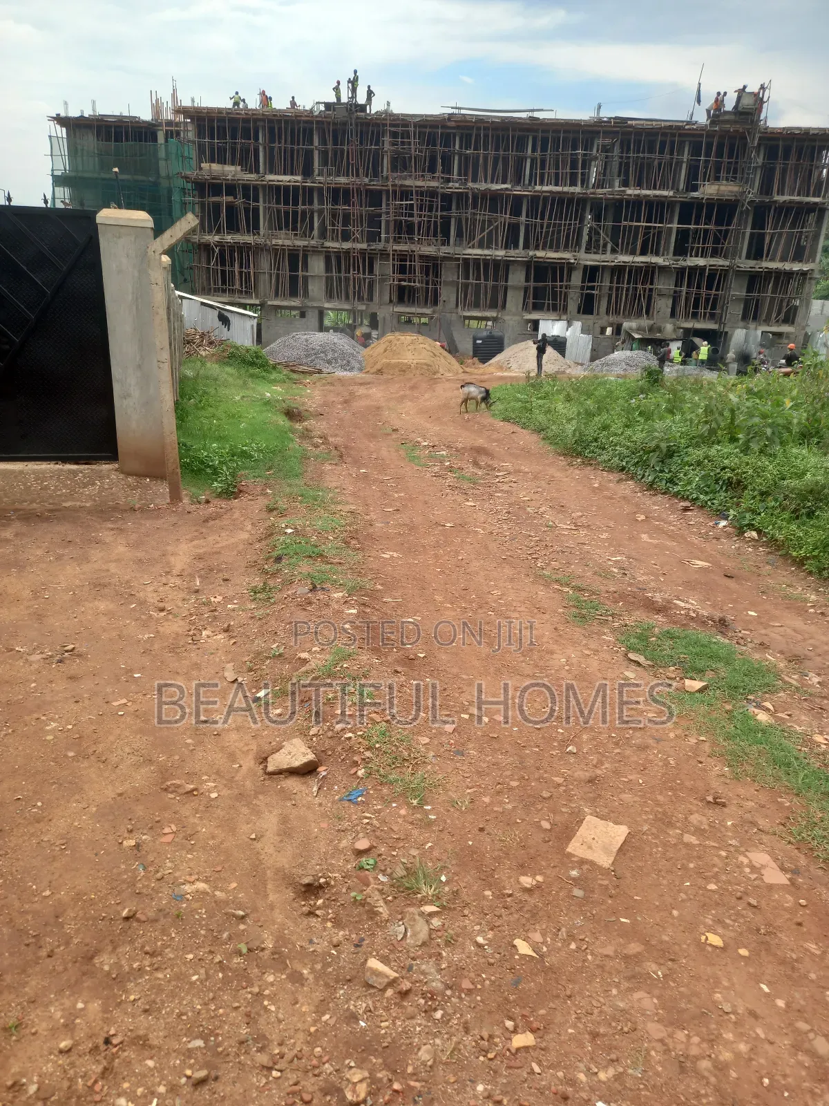 Furnished 2bdrm Condo in Kira Town, Central Division for sale