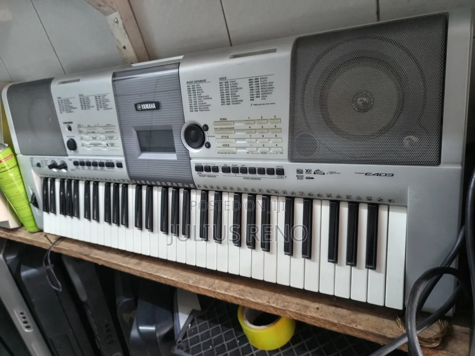 Yamaha PSR E403