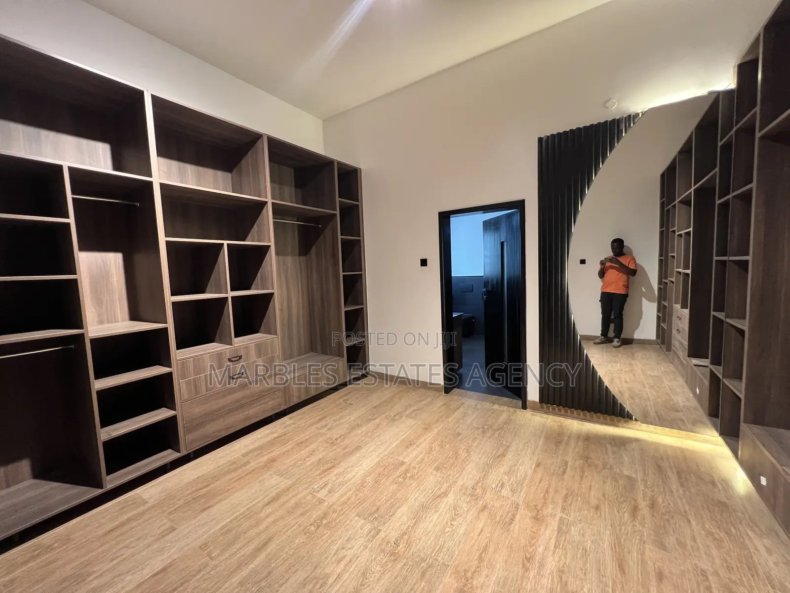 6bdrm Mansion in Kololo, Central Division for rent
