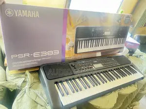 Photo - Yamaha PSR E383